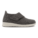 Antracietgrijze New Feet damespantoffel van wol met brede klittenbandsluiting, zijaanzicht
