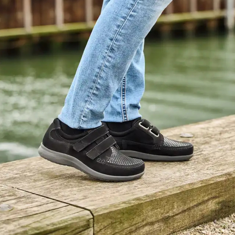 New Feet ruime damesschoen - Zwart