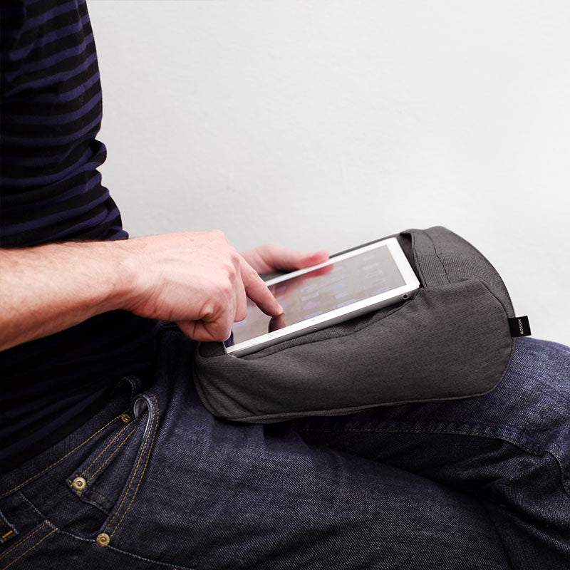 2-in-1 nekkussen en iPad-houder